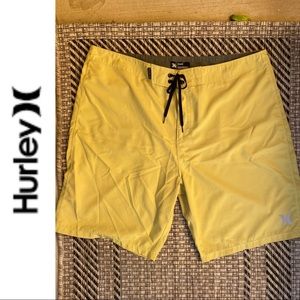 Hurley Lightweight BoardShorts 36 Mustard Yellow